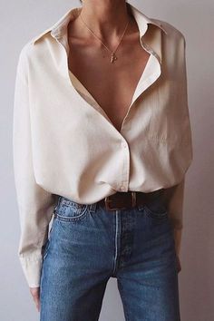 Minimalist Fall Outfit, Minimalistic Outfits, Cooler Style, Weather Outfits, Beige Shirt, Fashion Blogger Style