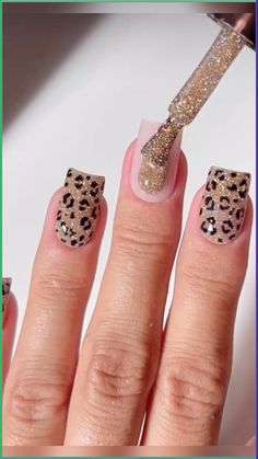 Autumn Leopard Nails, Glitter Autumn Nails, Fall Leopard Nail Designs, Nail Designs Leopard Print, Cute Cheetah Nails, Fall Cheetah Nails, Fall Leopard Nails, Nail Art Leopard