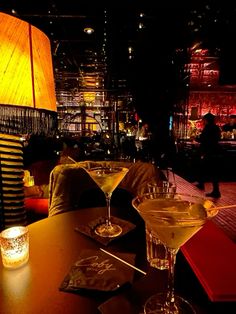 Nyc Drinks Aesthetic, New York City Romance Aesthetic, City Jazz Aesthetic, City Night Out Aesthetic, New York Jazz Club Aesthetic, City Life Night, New York City Nightlife, Black New York Aesthetic, Jazz Restaurant Aesthetic