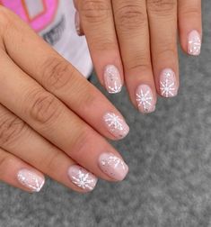 White Winter Nails, Winter Nails Ideas, Chrome Nail Art, Hot Pink Nails, Christmas Nails Easy, Short Nails Art, Coffin Nails Long, Winter Nail Art, Winter Nail Designs