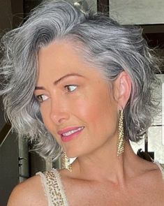 Grey Hair And Makeup, Best Haircuts For Women, Silver White Hair, Silver Haired Beauties, Grey Curly Hair, Grey Hair Inspiration, Best Haircuts