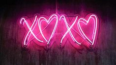 Pink Neon Wallpaper, Heart Neon Sign, Heart Neon, Pink Neon Sign, Tout Rose, Bedroom Wall Collage, Neon Sign Bedroom