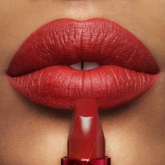 Mark of a Kiss on medium skin tone model Red Lipstick On Dark Skin, Lipstick Charlotte Tilbury, Red Matte Lipstick, Charlotte Tilbury Lipstick, Lipstick Mark, Hollywood Beauty, Muted Red, Medium Skin Tone, Lip Shapes