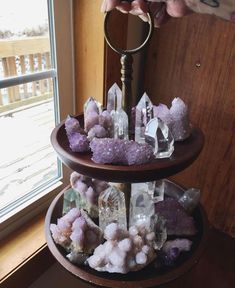 Crystal Room Decor, Spiritual Shop, Crystal Room, Crystal Altar, Crystal Vibes, Displaying Crystals, Deco Nature, Crystal Aesthetic, Crystal Garden