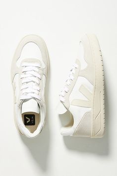 Veja V-10 Sneakers, Outfits With Vejas Sneakers, Leather Dress Sneakers, Best Women Shoes, Cute Winter Shoes Casual, High Top Vejas, Womens Veja Sneakers, Trendy Womens Shoes 2023, Veja Sneakers V10