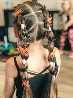 Wacky Hair Day Ideas Halloween, Kids Crazy Hair Day Ideas Halloween, Fun Hair Day Schools, Toddler Witch Hairstyle, Halloween Wacky Hair Day, Toddler Hairstyles Girl Halloween, Creative Halloween Hairstyles, Spooky Crazy Hair Day, Kid Halloween Hairstyles