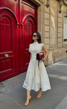 5 Outfits, Midi Dress Chic, Polished Casual, Evening Dresses With Sleeves, Look Polished, French Women, Looks Chic, Outfit Look, Feminine Outfit