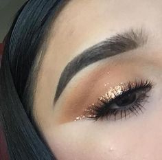 Cat Eye Makeup, Makeup Hacks, Eye Looks, Makeup Goals, Make Me Up, Her Eyes, Make Up Ideas