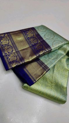 Bandhani Dress, Traditional Silk Saree, Blouse Designs Silk, Kanchipuram Silk Saree, Traditional Sarees, Wedding Item, Ceiling Design, Saree Collection, Saree Wedding