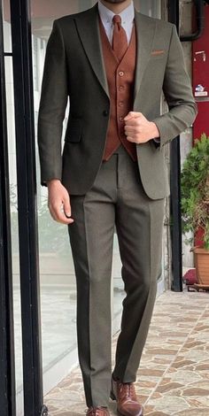 Olive Green Men Outfit, Olive Green Groomsmen Attire, Male Suits Classy, Olive Green Tuxedo, Male Wedding Suit, Unique Suits For Men, Olive Green And Gold Wedding, Green Three Piece Suit