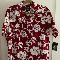 New With Tags! 100% Cotton Coconut Buttons Made In California, Usa Womens Classic Hibiscus Floral 100% Cotton Hawaiian Shirt By Benny's In Red. 24” Armpit To Armpit.