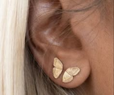 Double Piercing, Butterfly Earrings Gold, Butterfly Wing Earrings, Pose Fotografi, Butterfly Earrings Stud, Studs Earrings, Wing Earrings, Butterfly Earrings, Dream Jewelry