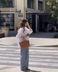 Estilo Hijab, Korean Casual Outfits, Casual Day Outfits, Mode Inspo, Style Summer, Korean Outfits, Casual Style Outfits, Japanese Fashion, Minimalist Outfit