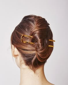 Hairpin 014 in gold Chanel Loafers, Blair Waldorf, Mode Inspo, Dream Hair, About Hair, Bun Hairstyles, Pretty Hairstyles