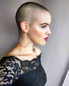 Shorter Haircuts, Buzzed Hairstyles, Buzz Cut Women, Half Shaved, Super Short Hair