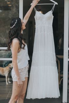 Look elegant and feel beautiful on your very special day! Swarovksi crystals and a decorative leaf design come together to make a unique wreath that looks gorgeous on so many different hairstyles. Whether you're having a bohemian, modern, or vintage inspired wedding, a sparkly handmade headpiece will complete your look. Available in silver or gold - please choose the metal finish you'd like from the drop down menu. --------------------------------------------------------------- Measurements: len Bridal Hair Chain, Leaf Headpiece, Bride Headpiece, Headpiece Bridal, Bohemian Modern, Bride Getting Ready, Bride Accessories, Vintage Inspired Wedding, Leaf Wreath