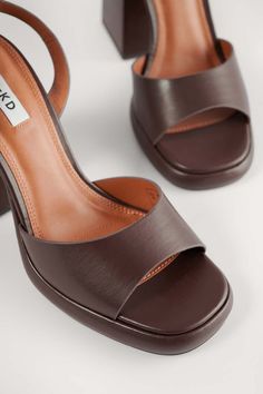 Chubby Retro Heels Brown | NA-KD Retro Heels, Shoe Inspo, Brown Heels, Swag Shoes, Carrie Bradshaw, Pretty Shoes, Dream Shoes, Na Kd, Casual Shoes Women