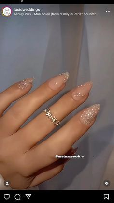 May Nails Ideas 2023, Nails Ideas Almond, May Nails Ideas, Almond Summer Nails, Nails Ideas 2023, Summer Nails Short, Nail Art Paillette, Summer Nails Summer, Shiny Nails Designs