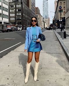 White Boots Street Style, Cream Knee High Boots, White Knee High Boots, Body Suit Outfits, Autumn Street Style, White Boots, Fashion Weeks, Looks Chic