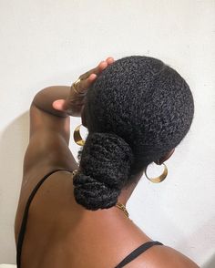 Natural Hair Sleek Bun, 4b 4c Natural Hair, Type 4 Natural Hair, Hair Sleek, Natural Hair Bun Styles, Bun Bun, Sleek Bun, Type 4 Hair