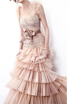 Gorgeous blush wedding gown by Zuhair Murad. Zuhair Murad, Looks Vintage, Beautiful Gowns, Dream Dress, Gorgeous Dresses, Pretty Dresses, Beautiful Outfits