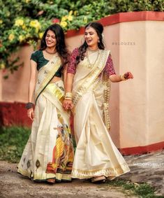 Lehenga Saree Design, Simple Lehenga, Saree Draping Styles, Indian Bride Outfits, Stylish Short Dresses