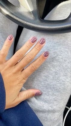 Darker Neutral Nails, Fall Dark Nail Colors, Spring To Fall Nails, Dip Powder Nails Natural Nail, Nails Transition Summer To Fall, Basic Fall Nails Short, Sns Nail Inspiration, Labour Nails, Short Medium Square Nails