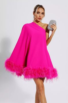 Ailani Pink Feather Trim One Shoulder Mini Dress Glitter Wedding Dress, One Sleeve Dress, Bandage Midi Dress, Feather Trim, Estilo Chic, Pink Feathers, Feather Dress, Puff Sleeve Dresses, Cape Dress