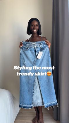 Zara Long Denim Skirt, Long Demin Skirt Outfits Black Women, Denim Maxi Skirt Outfit Black Women, Demin Skirt Outfits Black Women, Long Denim Skirt Outfit Black Women, Long Jean Skirt Outfits Black Women, What To Wear With A Denim Skirt, Denim Long Skirt Outfit Ideas, Jupe En Jean Outfit