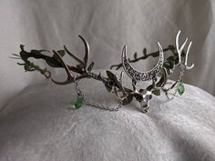 Guardian of the Dark Forest Tiara - Etsy Woodland Tiara, Fantasy Crown, Nordic Wedding, Ethereal Jewelry, Pagan Wedding, Crystal Falls, Headpiece Jewelry, Magical Jewelry, Fantasy Jewelry