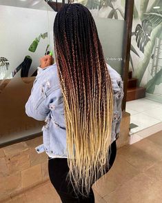 Blond Ombre Box Braids, Box Braids Mixed Colors Black Women, Box Braids Ombre Blondes, Medium Ombre Box Braids, Box Braids Ombre Hair, Black To Blonde Braids, Blonde Ombre Box Braids, Blonde Ombré Braids, Ombre Box Braids Black Women