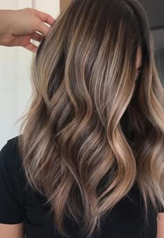 Rambut Brunette, 2018 Hair, Brown Hair Balayage, Winter Hair Color, Brown Blonde Hair, Ombre Hair Color, Brown Hair With Highlights, Hair Color Balayage, Winter Hairstyles