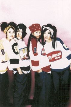 90s Outfit Ideas Hip Hop, Early 2000s Kpop Fashion, 1990 Korean Fashion, Japanese 90s Street Fashion, 90s Street Fashion Hip Hop, 2000 Asian Fashion, 90s Kpop Outfit, 2000 Korean Fashion, 2000s Fashion Korea