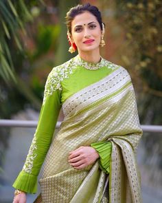 Full Sleeves Blouse Designs, Long Blouse Designs, Saree Blouse Neck Designs, Blouse Back Neck Designs, Blouse Design Images, New Blouse Designs, Sari Blouse Designs, Indian Saree Blouses Designs, Silk Saree Blouse Designs