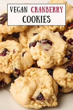 A plate of vegan cranberry cookies. Cookies With Almond Extract, Cranberry Almond Cookies, Best Vegan Cookie Recipe, Vegan Christmas Cookies Recipes, Vegan Dessert Recipe, Vegan Christmas Desserts, Vegan Winter Recipes, Easy Vegan Cookies, Vegan Christmas Cookies