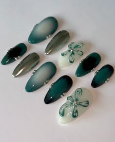 Glass Cat Eye Nail, Magnet Nails Design, Blue And Green Nails, Lexi Nails, Fake Nails Designs, Art Deco Nails, Pretty Gel Nails, Shellac Nails, Kawaii Nails