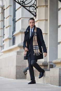 Blazer With Scarf Outfit Men, Burberry Aesthetic Men, Burberry Coat Outfit Men, Suit And Scarf Men, Burberry Scarf Outfit Men, Black Peacoat Outfit Men, How To Wear A Long Scarf, Burberry Jacket Mens, Burberry Men Outfit