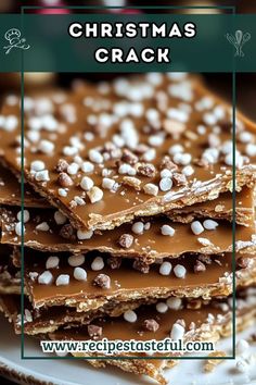 This Christmas Crack, also known as Saltine Cracker Toffee, is a delightful treat that combines salty, sweet, and chocolaty flavors. Perfect for holiday gatherings or as a sweet snack, it's incredibly easy to make and sure to impress everyone! Christmas Graham Cracker Toffee, Saltine Toffee Recipe, Ranch Saltine Cracker Recipes, Toffee Crackers Saltine, Oyster Crackers Sweet, Saltiness Cracker Recipes, Christmas Crackers Recipe Saltine Toffee, Crackers Snap, Christmas Cracker Toffee