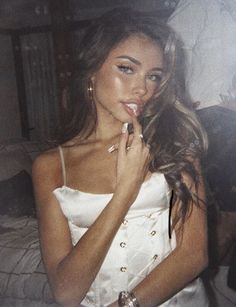 Collage Decor, Estilo Madison Beer, Madison Beer Style, Madison Beer Outfits, Girly Coquette, Beer Outfit, Pictures Wall, Madison Beer