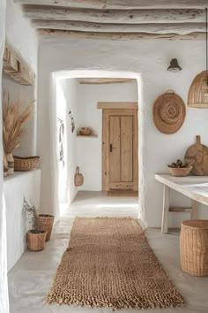 Ibiza Style Interior, Greek Style Home, Hacienda Kitchen, Ibiza House, Japandi Home Decor, Warm Minimalism, Mediterranean Interior, Southern House, Mediterranean Home