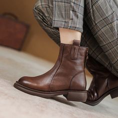 British Style Chelsea Leather Boots – Retrosia Chelsea Leather Boots, Half Boot, Black Velvet Shoes, Nude Ankle Boots, Brown Platform Boots, Gold Platform Heels, Green Ankle Boots, Stylish Outfits Casual, Brown Combat Boots