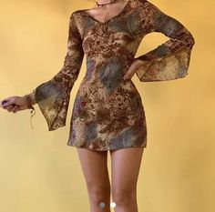 Bodycon Short Dress, Mini Lace Dress, Short Bodycon Dress, Dress Y2k, Flare Sleeve Dress, Flare Sleeves, Lace Bodycon, Vestidos Vintage, Lace Bodycon Dress