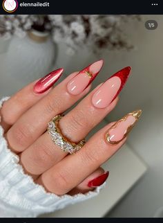 Red And Gold Nails Almond Shape, 60s Nail Designs, Red And Gold Almond Nails, Red Cat Eye Nail, Wanda Nails, Red Almond Nails Designs, Valentines Nails Almond, Cat Eye Nail Designs, Elegant Christmas Nail Designs