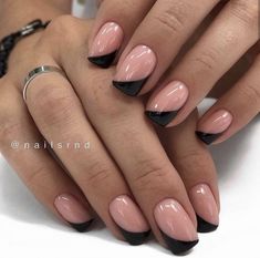 Classic Nail Designs, Nagel Tips, Classic Nails, Black Nail, Short Acrylic Nails Designs, Fancy Nails, Chic Nails, Short Acrylic Nails