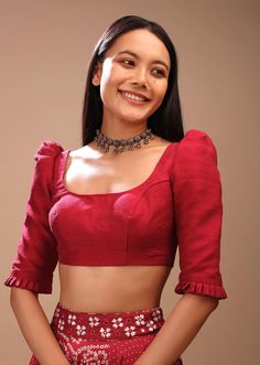 Puff Sleeve Blouse Indian, Half Sleeve Blouse Designs, Red Blouse Design, Red Saree Blouse, Blouse Crop Top, Blouse Necklines, Saree Blouses Online, Blouse Indian, Blouse Crop