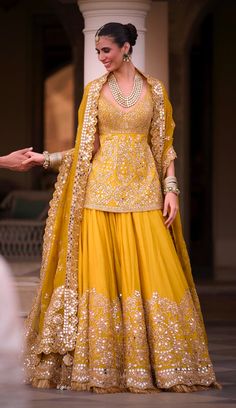 Gota Kinari Dress Design, Yellow Gharara For Haldi, Heavy Sharara Suits For Wedding, Mayoun Dress Pakistan, Yellow Sharara For Haldi, Suit For Wedding Women, Punjabi Wedding Bridesmaids, Indian Sharara Outfits, Jago Outfit Punjabi