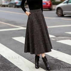 Lasaky - Sophisticated Checkered Midi Skirt with Flattering Fit and Gently Flared Hemline Plaid Midi Skirt, Skirt Belt, Black Xs, Skirts With Pockets, Types Of Skirts, Line Design, Skirt Black, A Line Skirt, Long Skirt