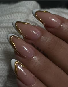 Nail For Party, French Nail Designs With Gold, Gold French Nails Design, French With Gold Nails, French With Design Nails, White And Gold French Tip, White French Tip With Gold, White Gold Nail Art, Cute Simple Nail Ideas