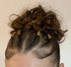 #hair #curlyhair #curlyhairstyles #edges#slickedbackhair Short Hair Curly Ponytail, Hair Cuffs Hairstyles Curly, Hair Styles With Gold Cuffs, Hairstyles With Gold Accessories, Curly Hair Accessories Ideas, Hairstyles With Hair Rings, Bun With Curly Hair, Hair Rings Hairstyles, Hairstyles With Edges