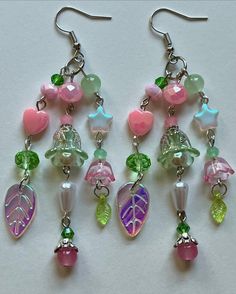 Feeling Good Enough, Cute Jewelry Ideas, Flowers Kawaii, Make Bracelets, Pink Beads, Feeling Good, Cluster Earrings, Aesthetic Stuff, Bead Jewellery